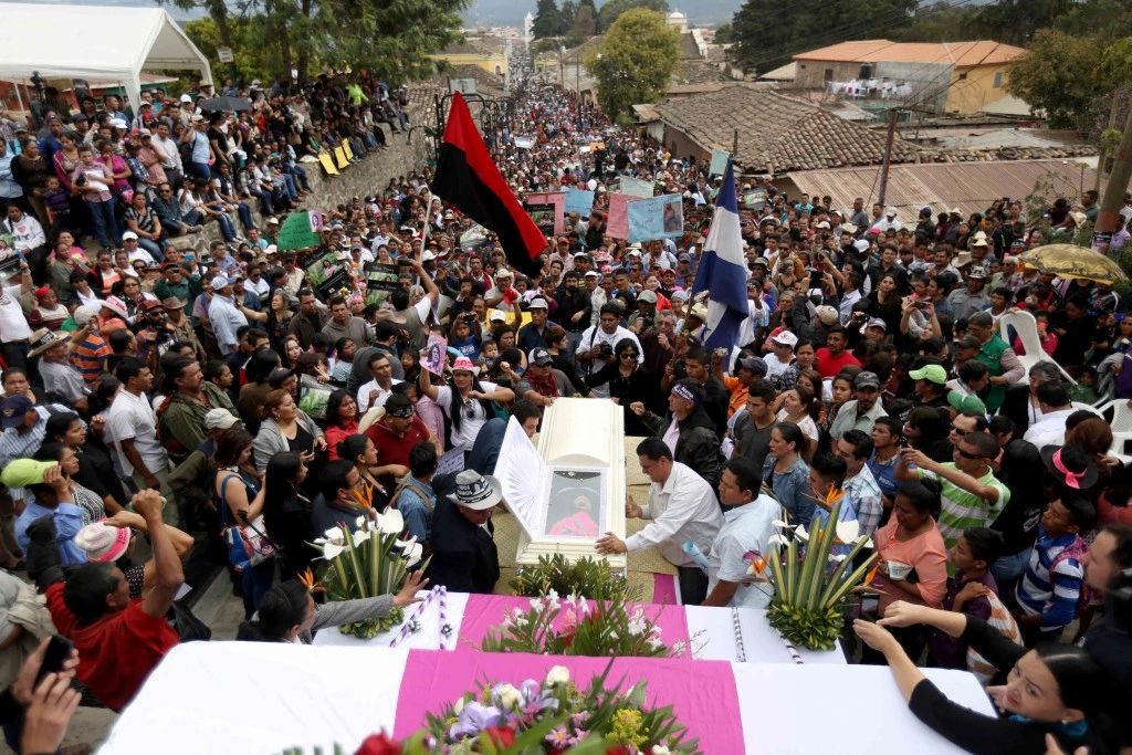 Cortejo fúnebre de Berta Cáceres. La Esperanza, Intibucá. Foto de Delmer Membreño.