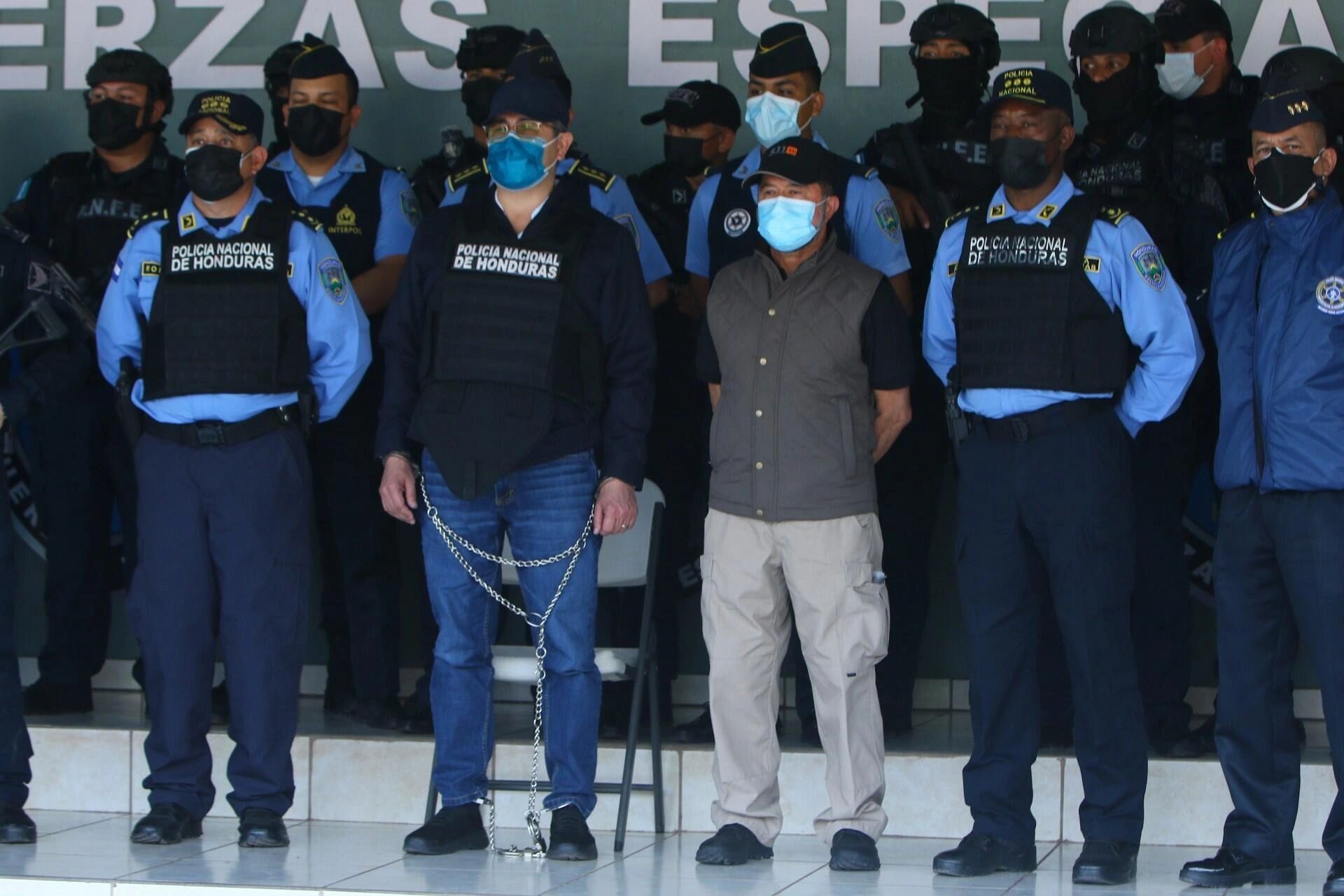 Ilustración principal de Tiene razón Castro de terminar con la extradición